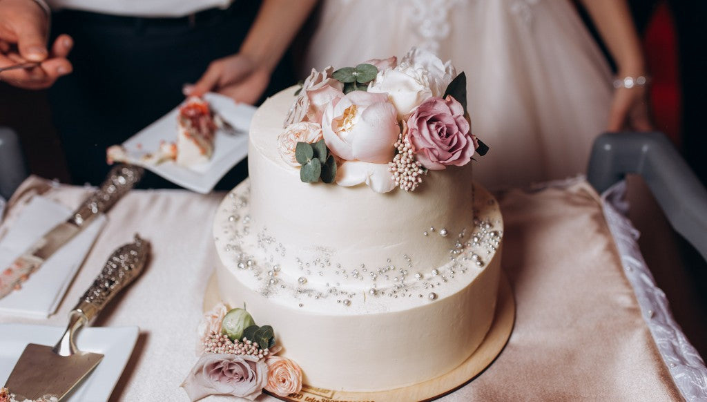 Beautiful floral wedding cake
