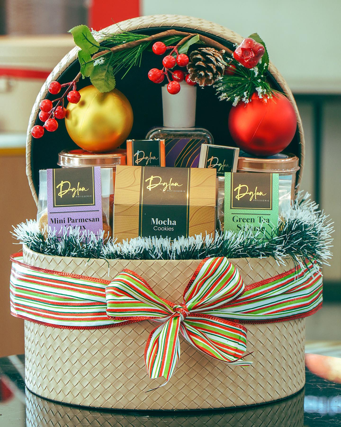 Christmas Gifting Made Sweeter with Dylan Patisserie