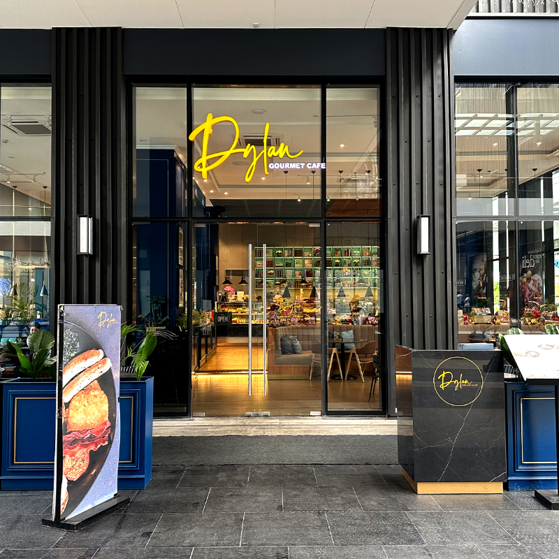 Dylan Cafe Parqal